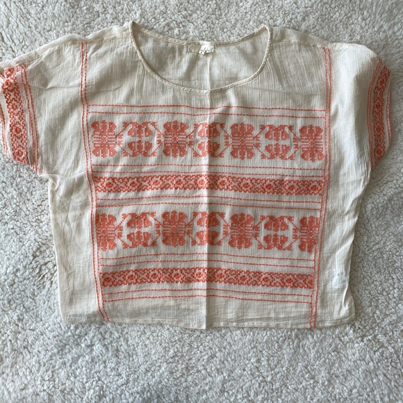 Lush embroidered top - Picture 5 of 7